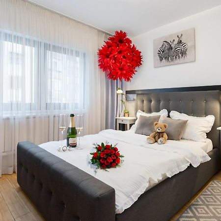 Happy Bubble I Timpuri Noi 1Br Apt 4 Ppl Бухарест Екстер'єр фото
