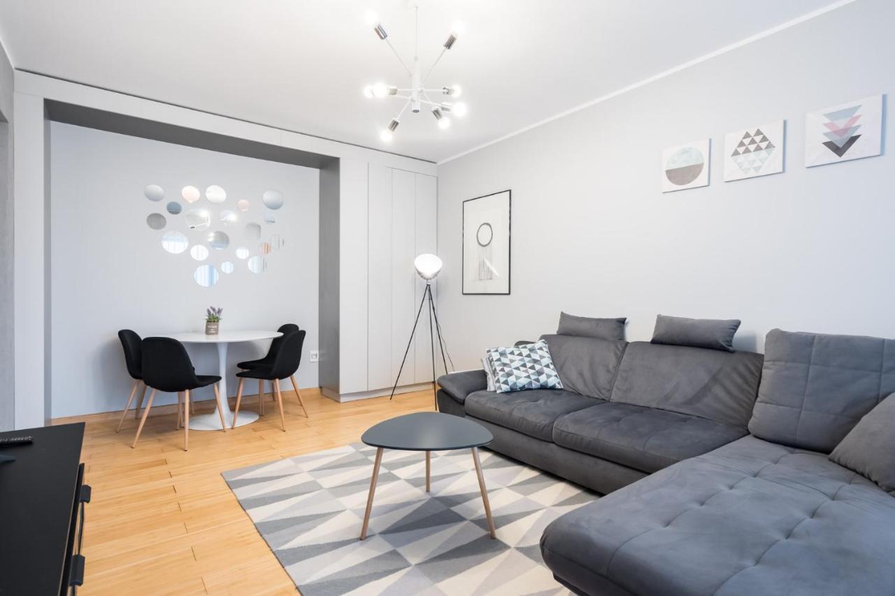 Happy Bubble I Timpuri Noi 1Br Apt 4 Ppl Бухарест Екстер'єр фото