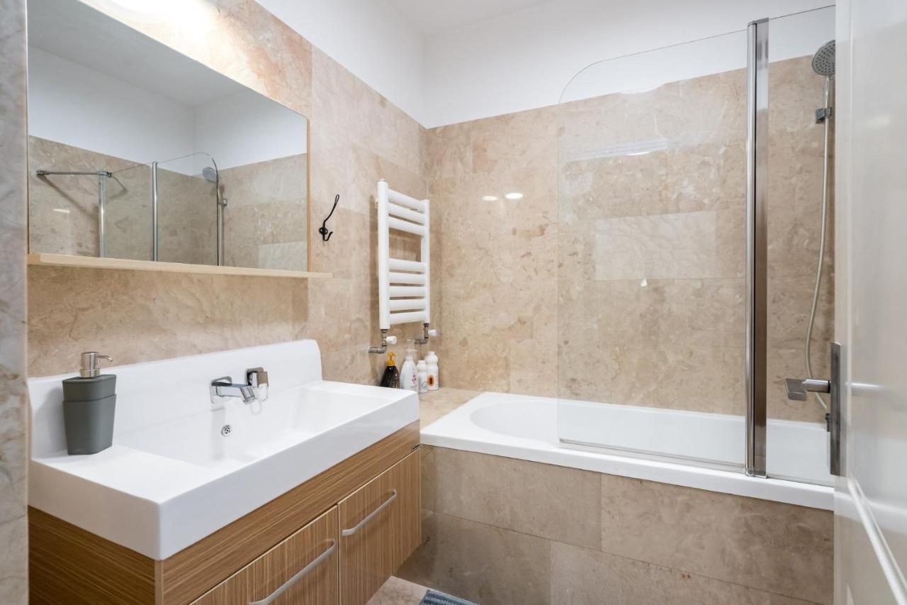 Happy Bubble I Timpuri Noi 1Br Apt 4 Ppl Бухарест Екстер'єр фото