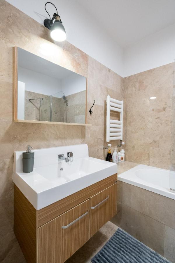 Happy Bubble I Timpuri Noi 1Br Apt 4 Ppl Бухарест Екстер'єр фото